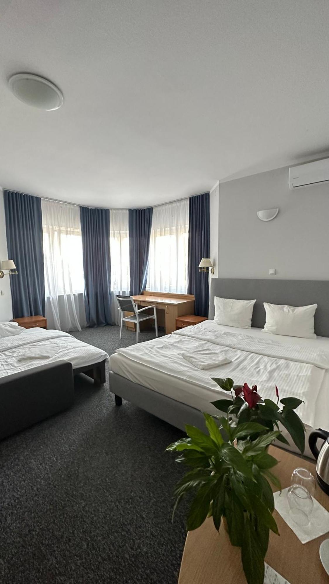 Lezzet B&B Pokoj Goscinny & Turkishrestaurant Warsaw Exterior photo